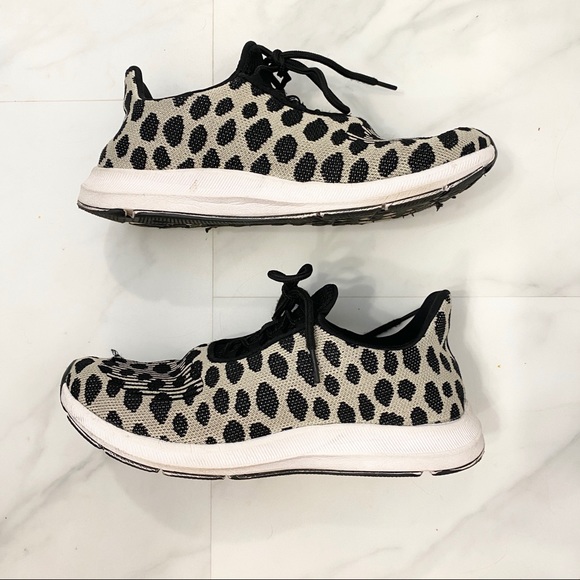 Athletic Works Leopard Soft Running Sneaker 8.5 - Picture 2 of 9